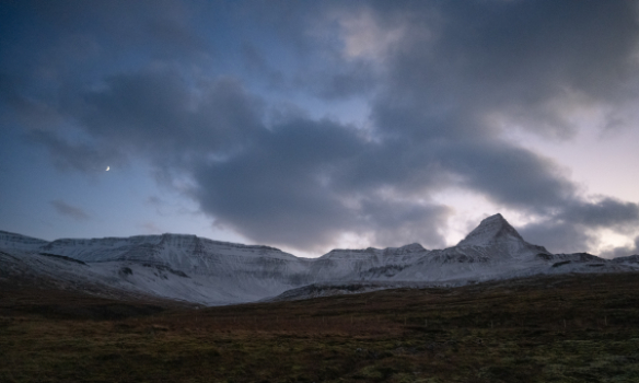 Svo heilsaði tunglið upp á okkur