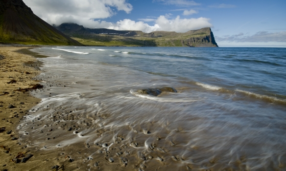 Fjaran í Hlöðuvík er falleg.